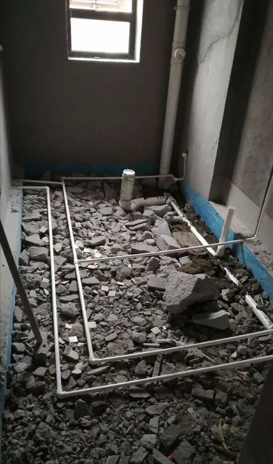 水电师傅发图让我帮忙宣传,他这样的水电手艺可还行?