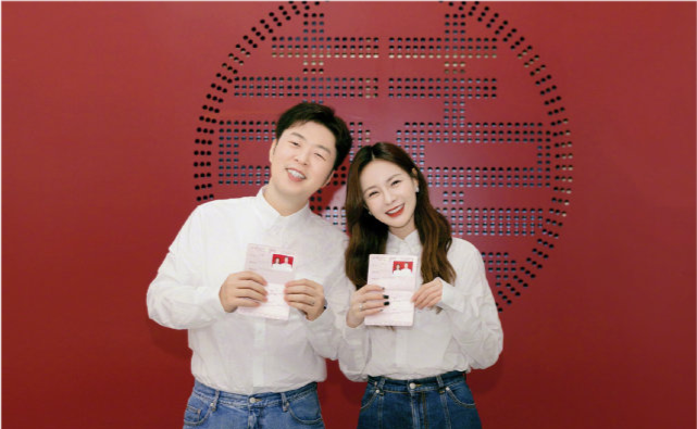 沈梦辰|沈梦辰杜海涛终于结婚啦!两人合拍结婚照比偶像剧都甜,太有夫妻相