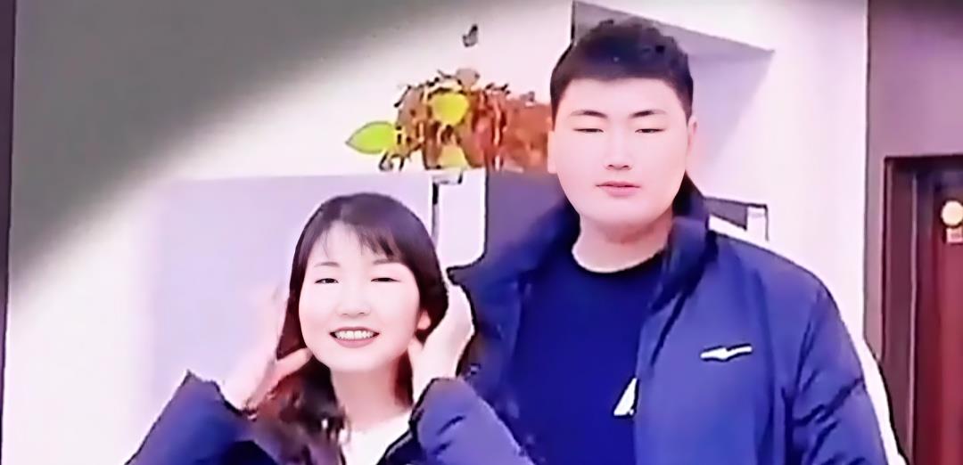 朱之文|大衣哥的儿子朱小伟,正式带新女朋友回家见家长了……