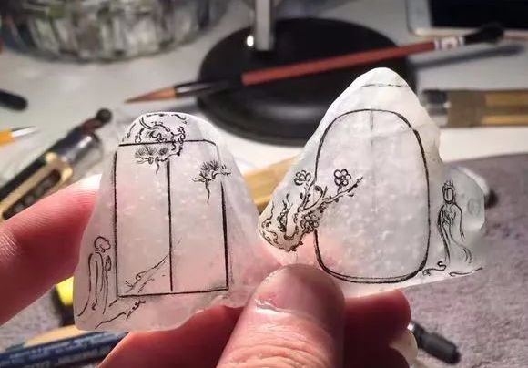 翡翠|作为定情信物的玻璃种雪棉花,有多大的价值??