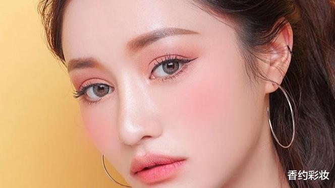 腮红 零基础学化妆，认识化妆产品：腮红