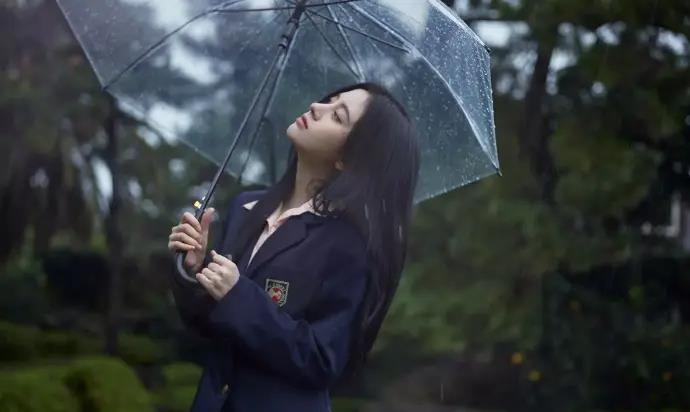 鞠婧祎|“四千年第一美女”鞠婧祎:小提琴10级,更新美照掀起模仿浪潮