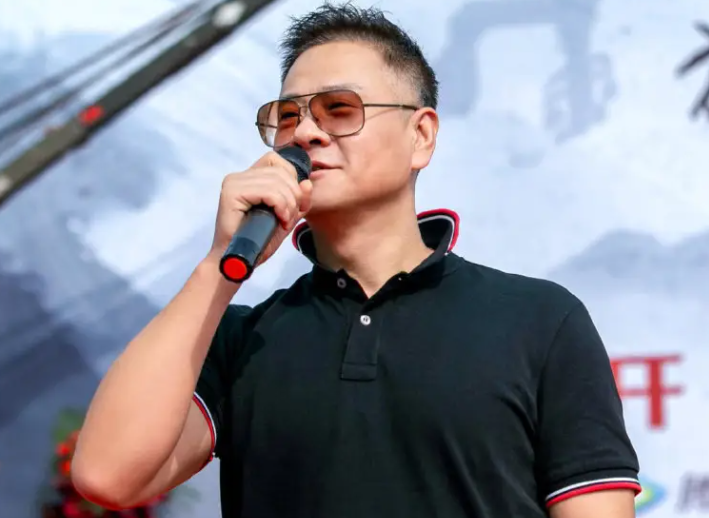 张翰|积压2年，首播口碑火了，拿下榜单第二，张翰选对了剧本抽中王炸