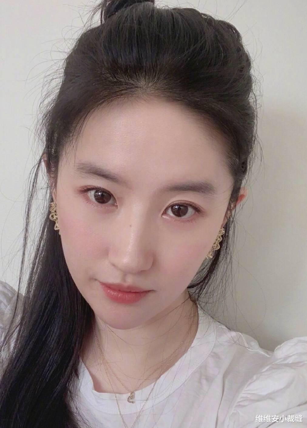 刘亦菲 刘亦菲的状态绝了,出道20年,凭颜值依旧登上热搜,美得不像话