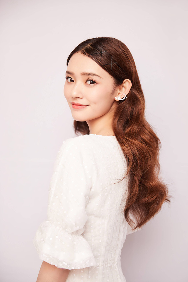 林允|美图分享|邻家有女曰林允,精灵古怪不做作!