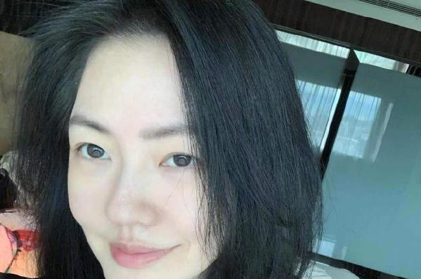 小S|小S搞双标:唯唯诺诺接受自己不幸婚姻,却重拳出击姐姐幸福婚姻