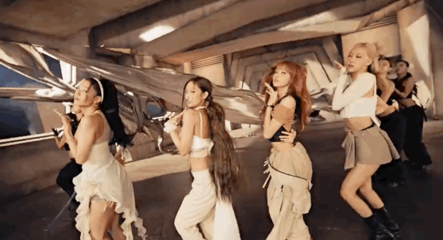 blackpink BLACKPINK强势回归，比百万置装更绝的是什么？