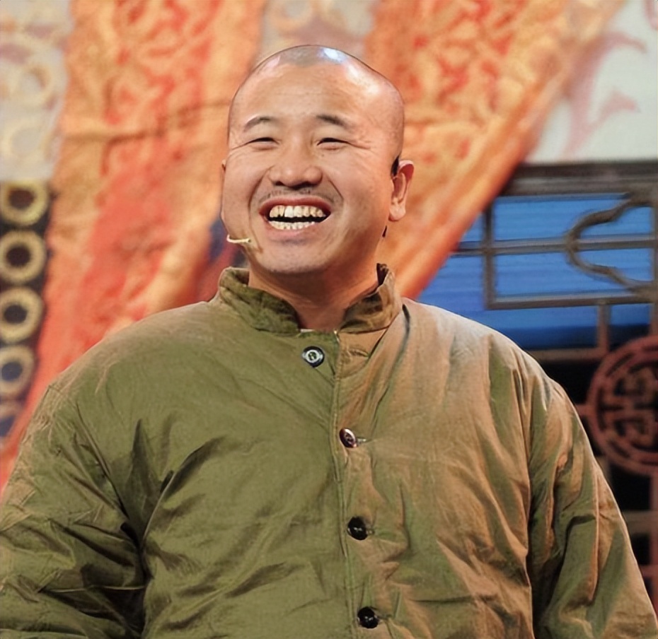 王小利|王小利：与相伴7年的发妻离婚后，转身娶小11岁李琳，他怎样了