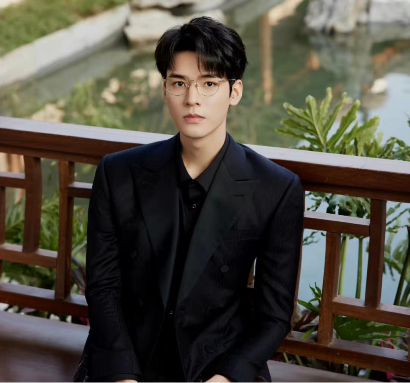 杨幂|杨幂《爱的二八定律》未播，又一部大IP古装宣发，看到男主沉默了