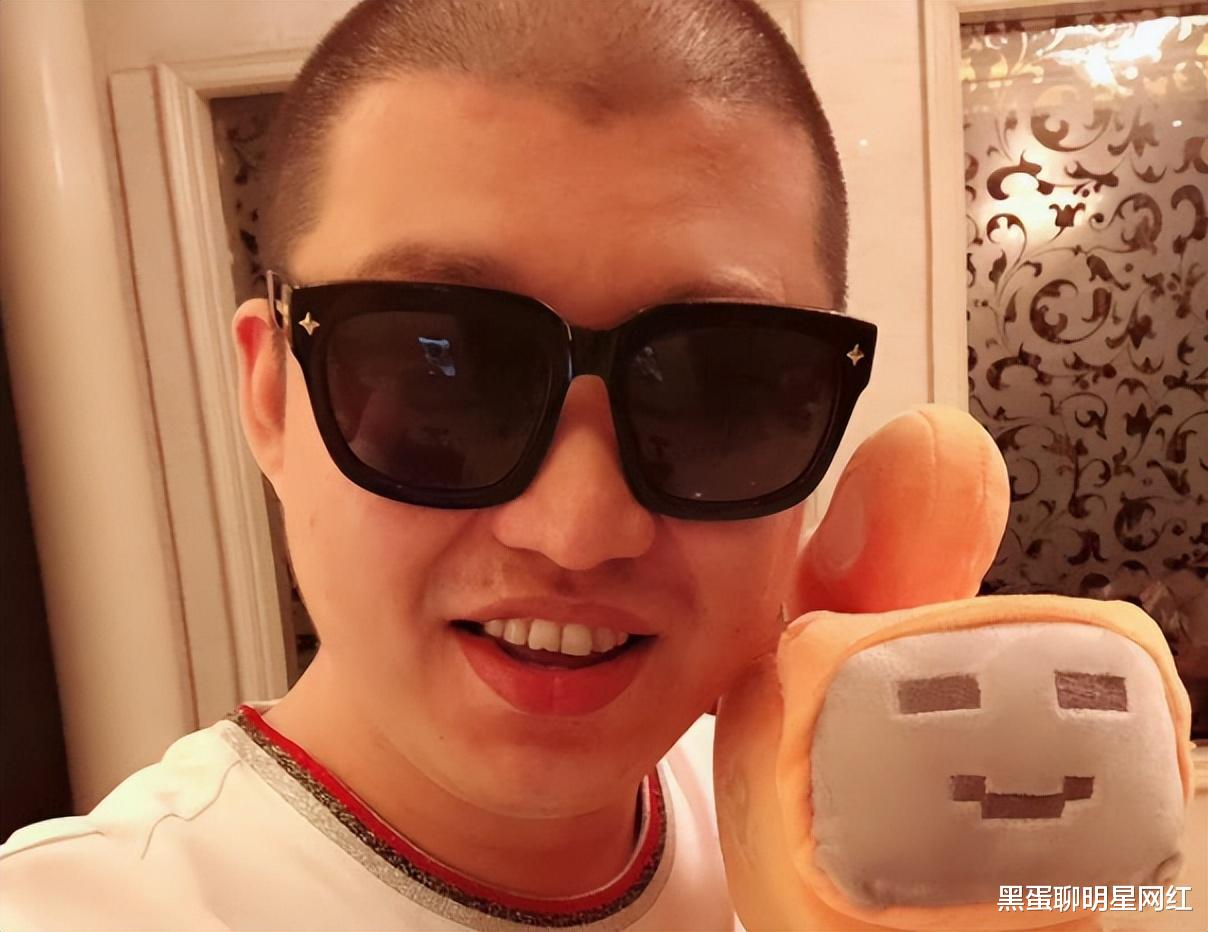 网红二驴怒斥前招商团队吃回扣,放话:待你们不薄!称赞媳妇平荣