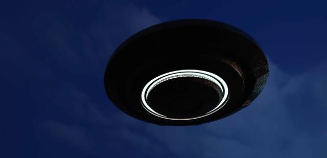 新墨西哥州发现神秘UFO,长有4只“金属腿”,飞行时发出巨大声响