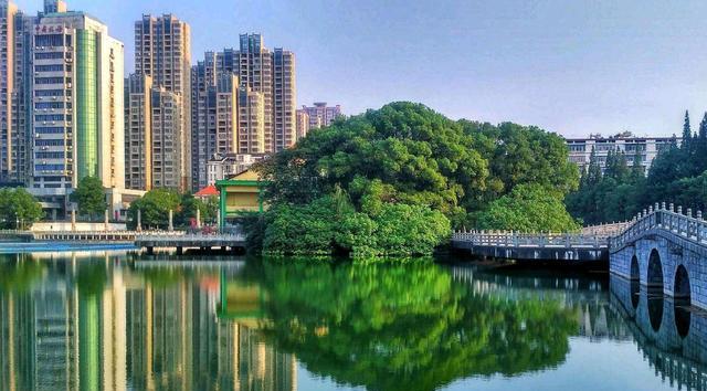 新余|江西新余，常住人口仅约120万，是省内土地面积最小的城市