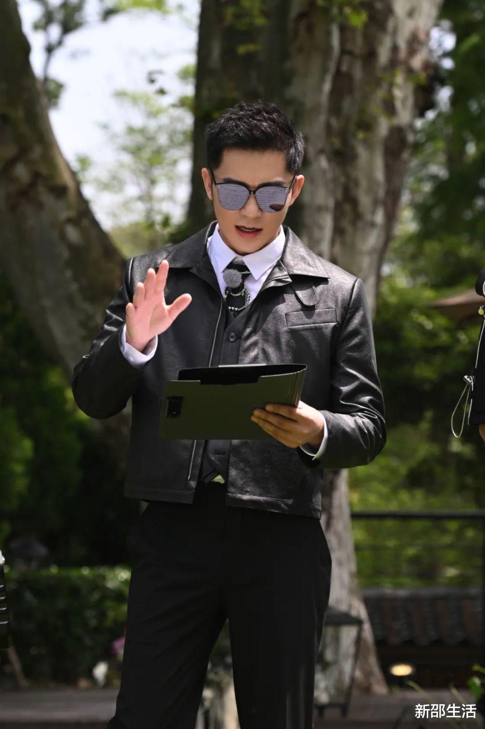 极限挑战|谁是“匿名用户”?《奔跑吧》第十季开启“悬疑烧脑”模式!蓝天下