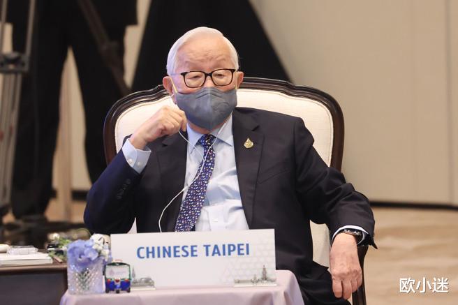 京东|台积电董事长张忠谋与日相岸田双边会谈,互称亲密朋友