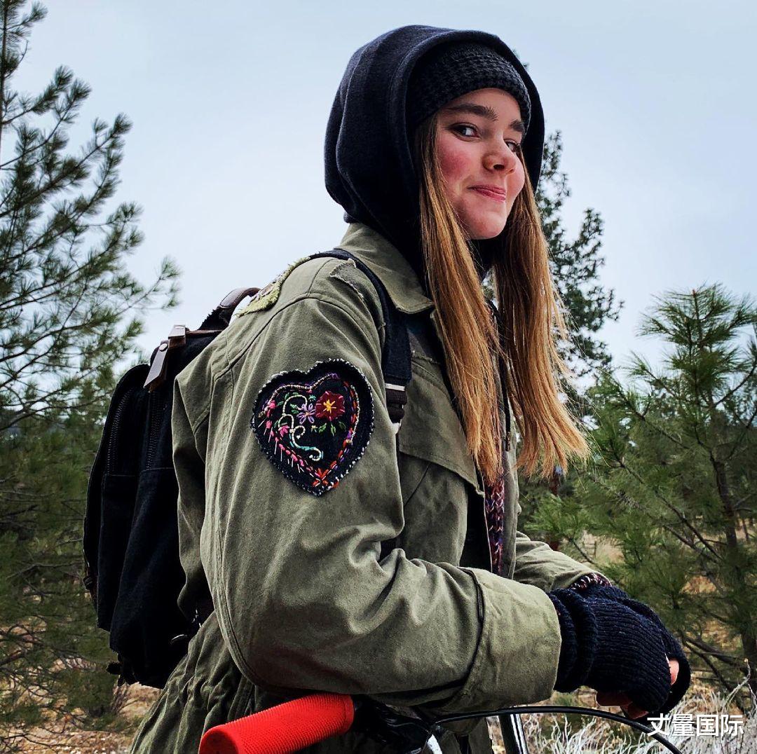 电影|《侏罗纪世界》12岁甜美童星绝美回归，如今颜值和演技都在线