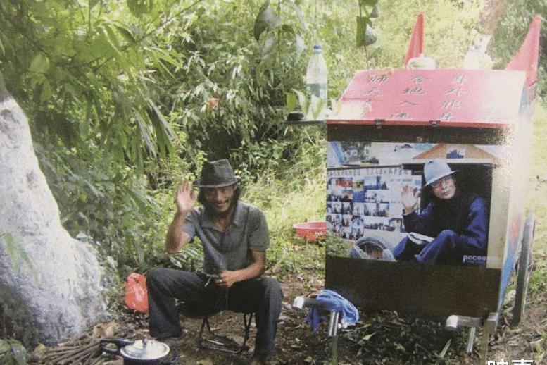 自驾|35年拉“房车”徒步30万公里，“天下第一疯”谢建光，长眠于拉萨