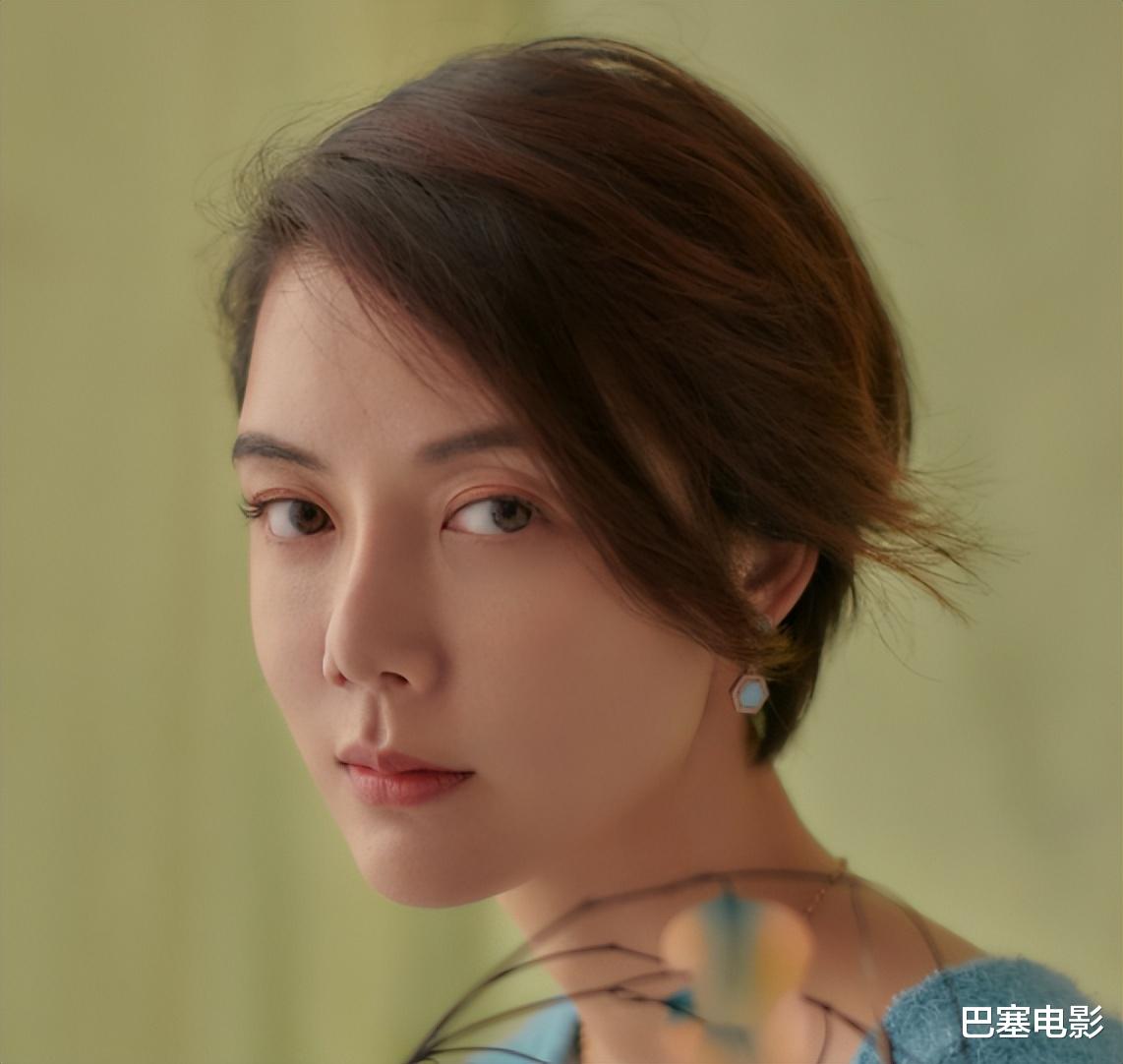 牛莉|好好的美女非去弄鼻子,林心如鼻子像被夹住,牛莉一个鼻孔两个大