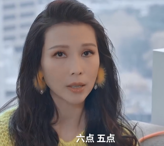 蔡少芬|蔡少芬十年没睡过完整的觉，靠母爱支撑，网友：除了普通话没缺点