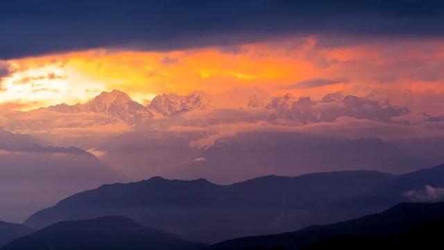 |别再喊热了!这个被央视疯狂点赞的避暑秘境,18℃!爆凉快!