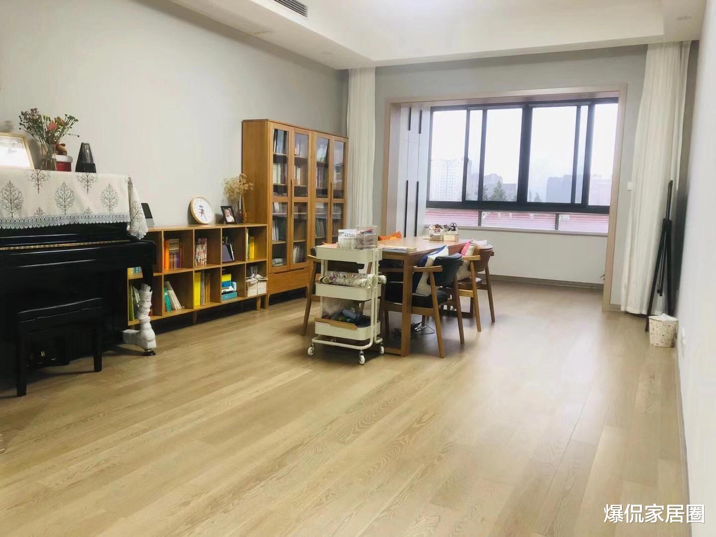 好多人客厅不要茶几了,还以为“瞎跟风”,体验后才知道有多实用