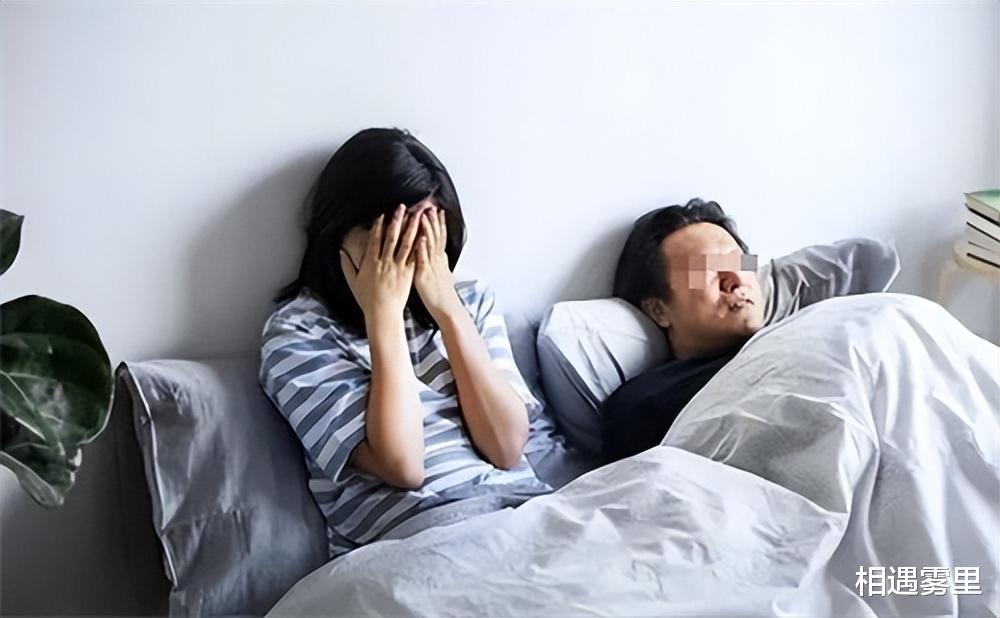 2011年重庆一男子出轨,妻子查看摄像头:刚在自家卧室发生关系