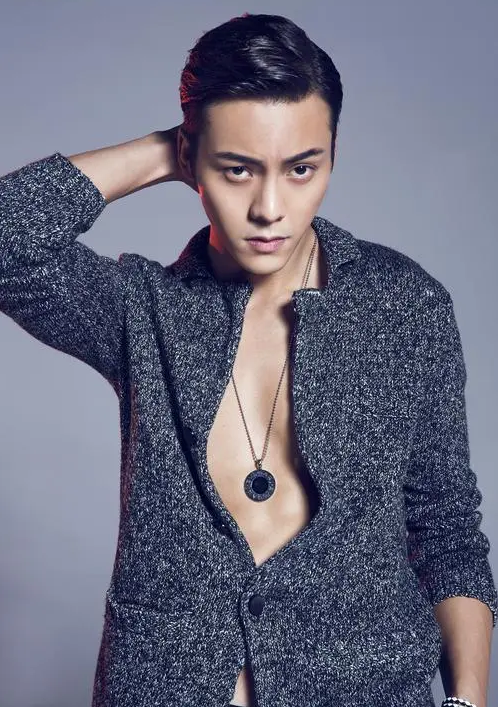 陈伟霆|陈伟霆要接班谢霆锋、余文乐?拍港片豁得出去,但演技却被质疑