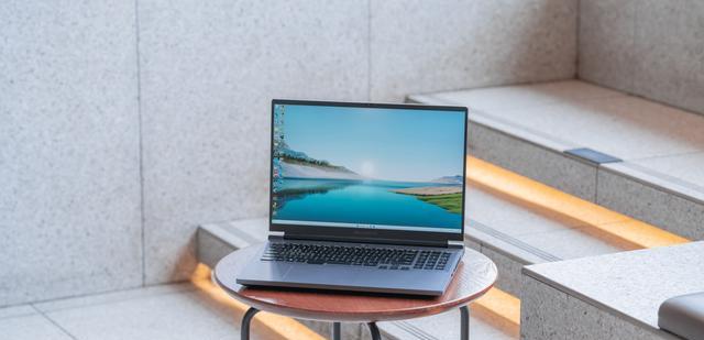 小米科技|机械革命蛟龙16：AMD锐龙76800H+140WRTX3060硬核游戏本