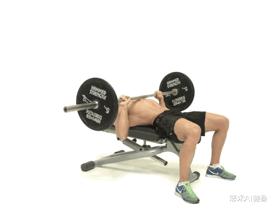 胸肌|卧推多少公斤才算入门？