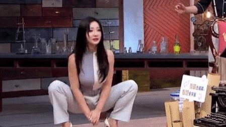 柳岩|41岁柳岩为啥无人肯追？当看到她深蹲的那刻，网友称：换我也不敢啊