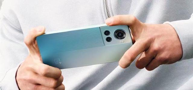 高通骁龙|Android次旗舰性能榜更新：vivoS15仅排第9，天玑8100一家独大