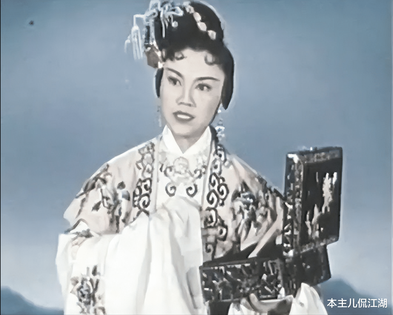 廖学秋|廖学秋:幼年父母双亡,未婚先孕,如今68岁感情状况如何?