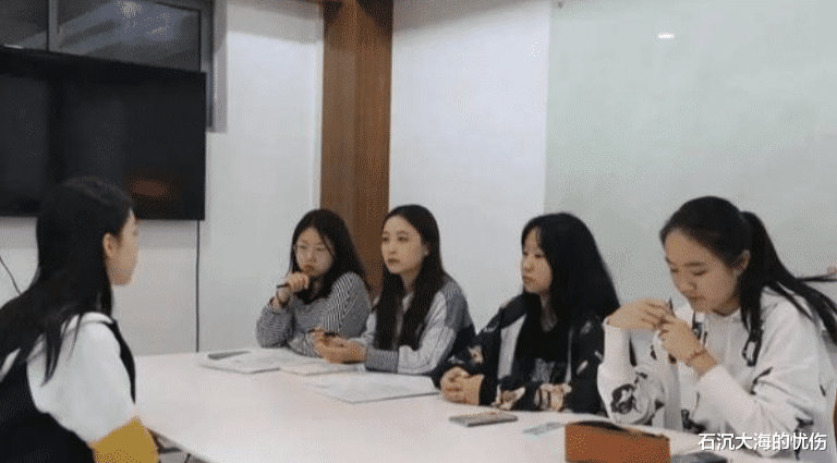 00后|这一代00后真惹不起!公司故意在下班前5分钟开会,新人拎包就走