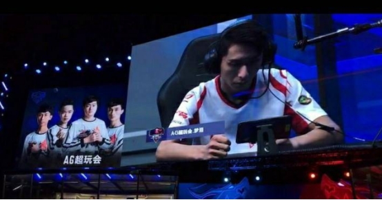 灵狐|成王败寇的KPL，让人唏嘘不已的退役选手，你最惋惜哪一位呢？