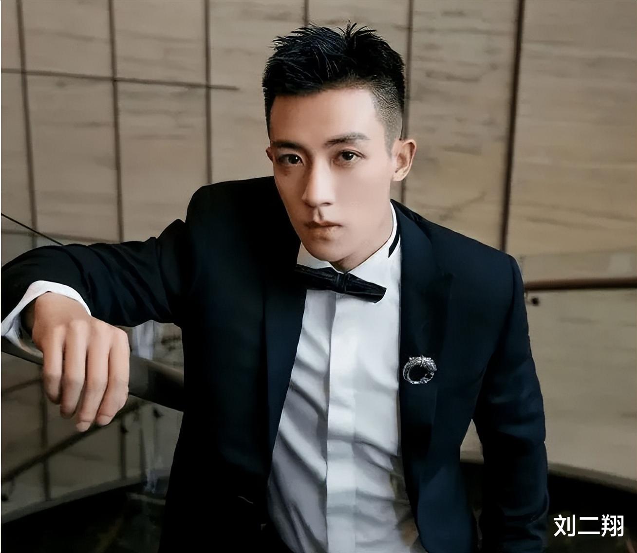 谷嘉诚|抠到装睡逃房费，分手顺走半块香皂的谷嘉诚，这些年赚的钱去哪了