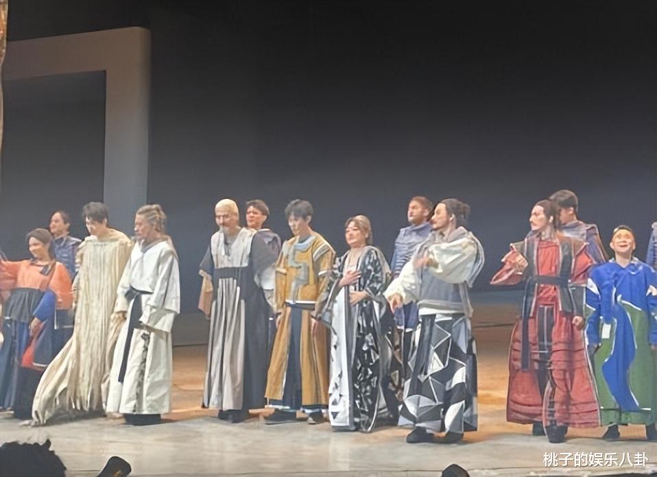 明道|明道现在的普通话说得真好!40岁无戏可拍,靠演这个大反派转型