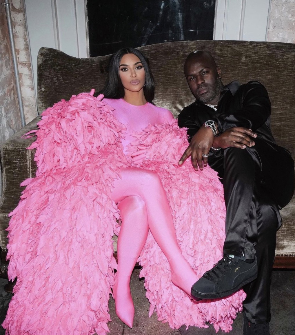 侃爷|侃爷有新欢却不忘前妻，新歌歌词醋意满满，声称要打卡戴珊新男友