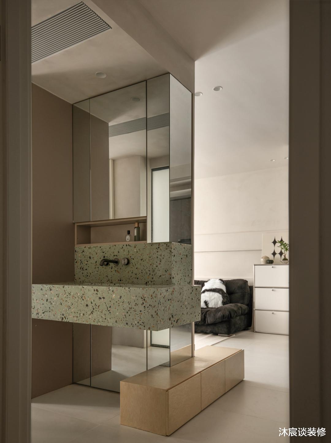 他花35万装好90㎡独居空间,用微水泥+奶油色,室内尽显温柔高级