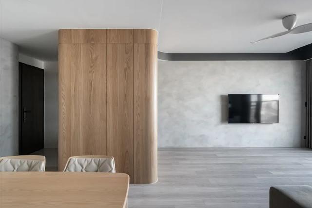 115㎡现代极简，水泥灰+木质感，低调舒适的高级感