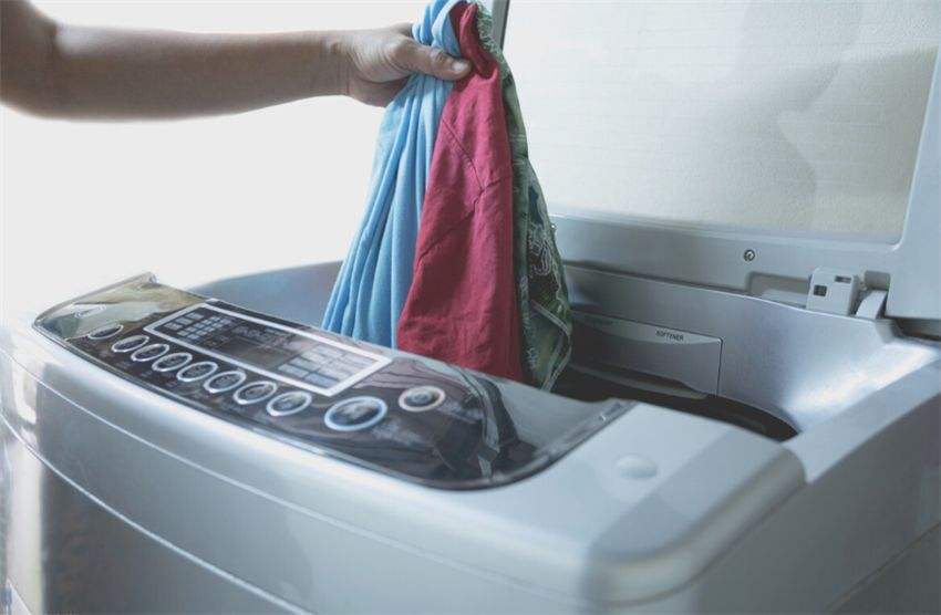洗衣机用完后“开盖”还是“关盖”好？起码一半人搞错，要多留意