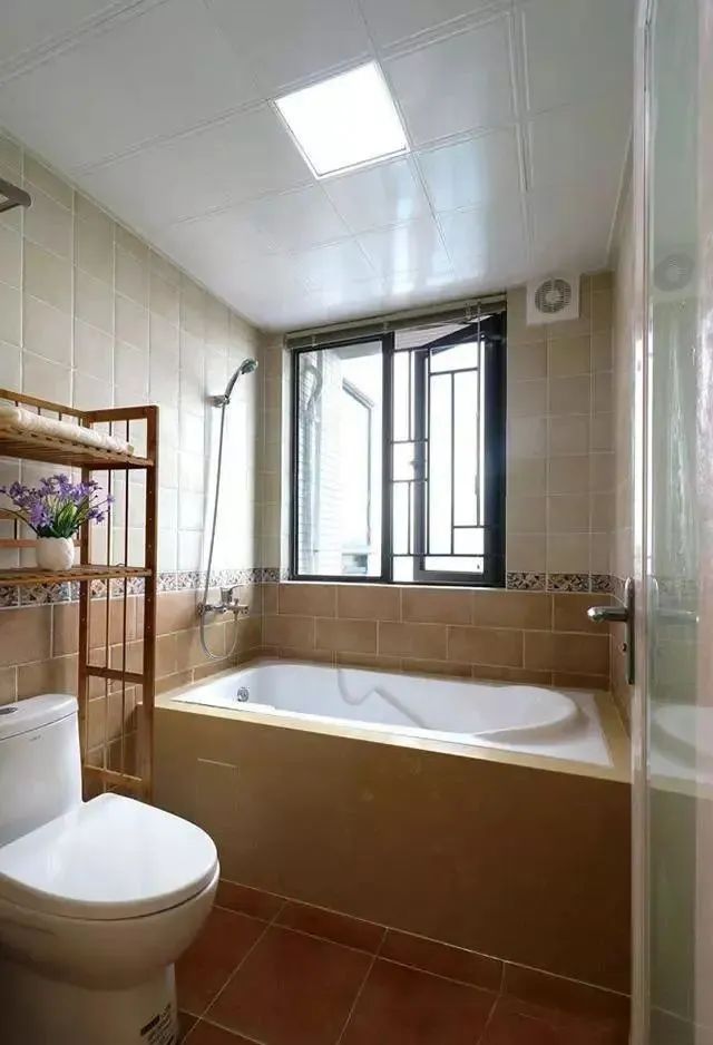 我家146平新房,玄关鞋柜引得邻居都效仿,阳台更漂亮你都没见过