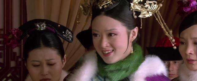 华妃|甄嬛传：华妃对甄嬛恨之入骨，临终前为何会信她说欢宜香的秘密？