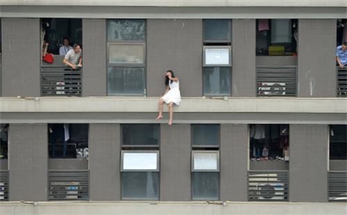 2008年,江西一女白领被下迷药,事后发现怀孕,不知孩子生父是谁