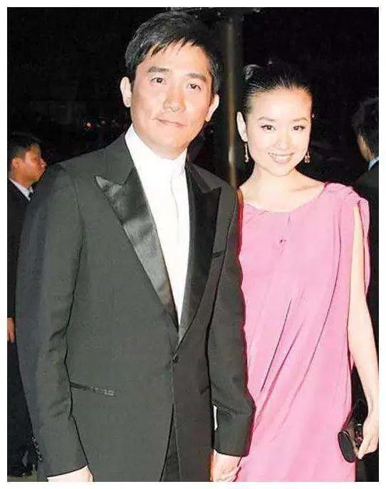 董洁|董洁的悲惨，是在“白天鹅”被“癞蛤蟆”吃到时，就已经注定了的