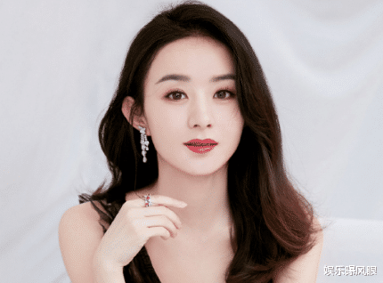 |赵丽颖低调逛街被搭讪,闺蜜拦住霸气拒绝,被质疑模仿杨幂炒热度