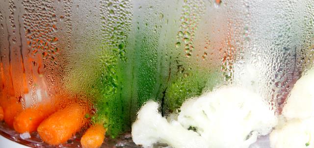 |冰箱冷藏室积水结冰怎么办?一根铁丝+一杯水,轻轻松松就能解决