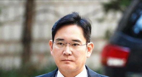 诺贝尔化学奖 三星继承人李元洙:穿万元短裙参加婚礼,引发韩国网友热议