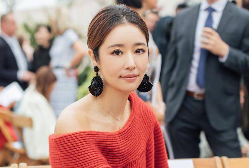 林心如|林心如女儿，5岁小海豚太像妈，母女俩逛街跟不上霍建华