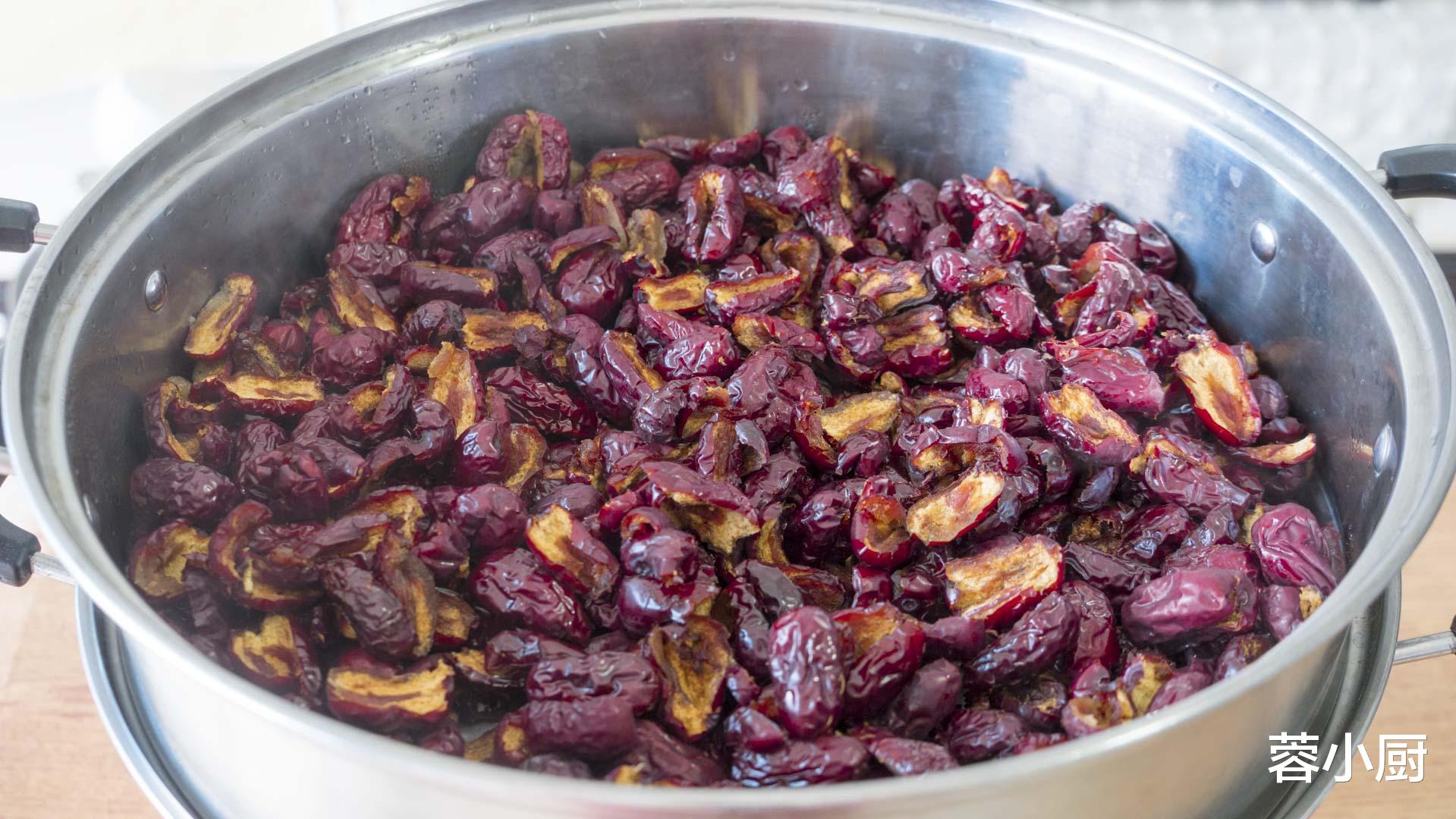 冬季牙齿娇嫩，建议多吃“3红3白2绿”，缓解敏感，无惧冷热酸甜