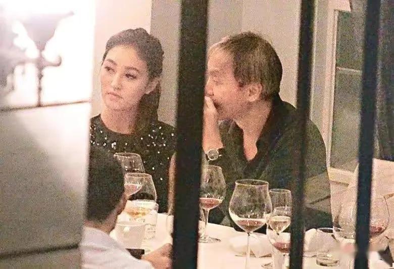 |为父还债进娱乐圈 大搞爷孙恋不到一年离婚获3亿补偿成富婆