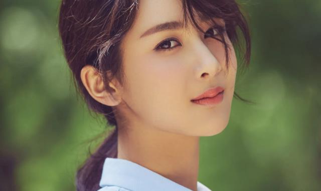 杨紫|杨紫颜值见仁见智，做娱乐圈女主够用了，反正端庄大气
